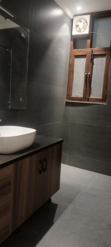 Bathroom in 6+ BHK Villa at Sector 50 – for Sale