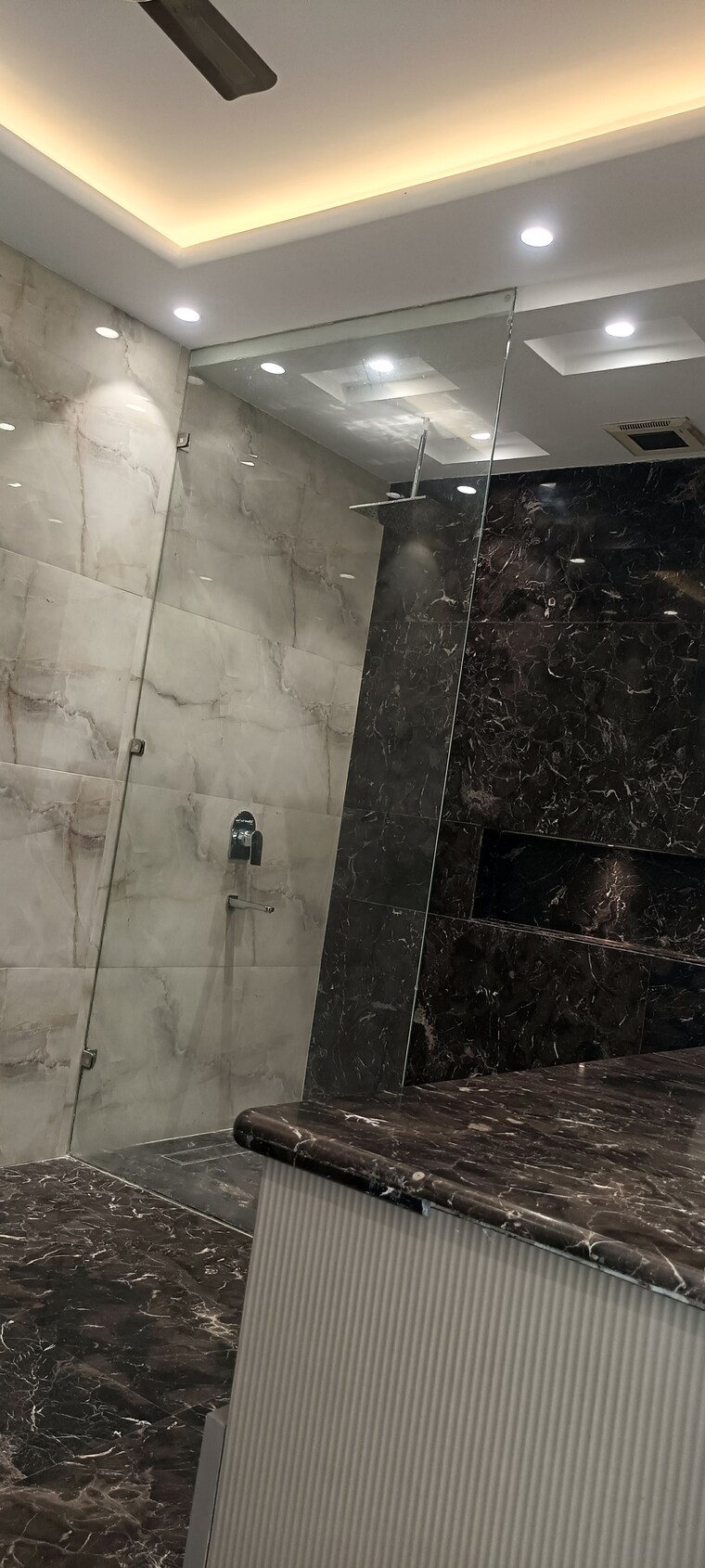 Bathroom, sector 50 6+ Bedroom 350 Sq.Yd. Villa In Sector 50 Noida 8972956