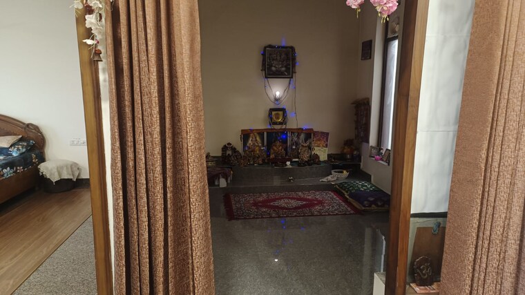 Bedroom, tulip-yellow 3 Bedroom 1704 Sq.Ft. Apartment In Sector 69 Gurgaon 8972962