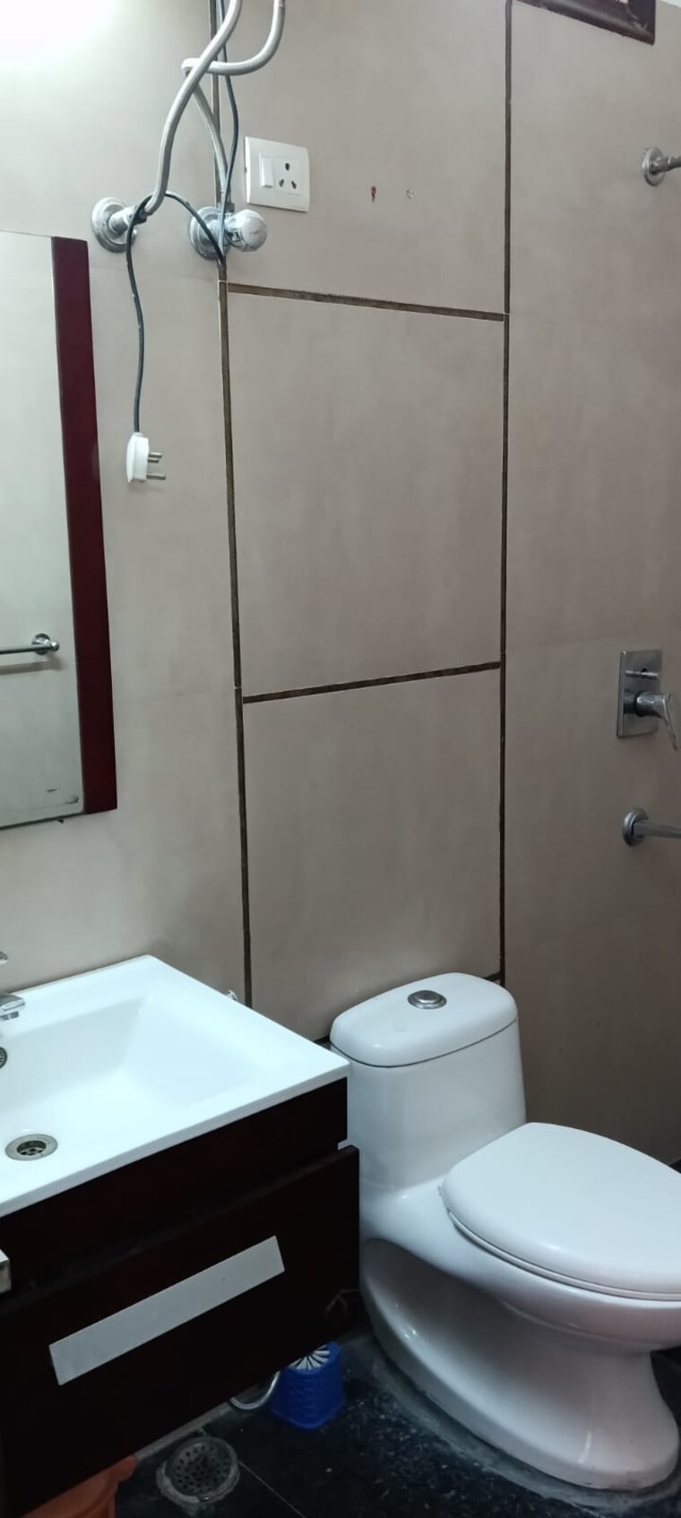 Bathroom, boutique-residential-apartment 3 Bedroom 208 Sq.Yd. Builder Floor In Greater Kailash I Delhi 8972976