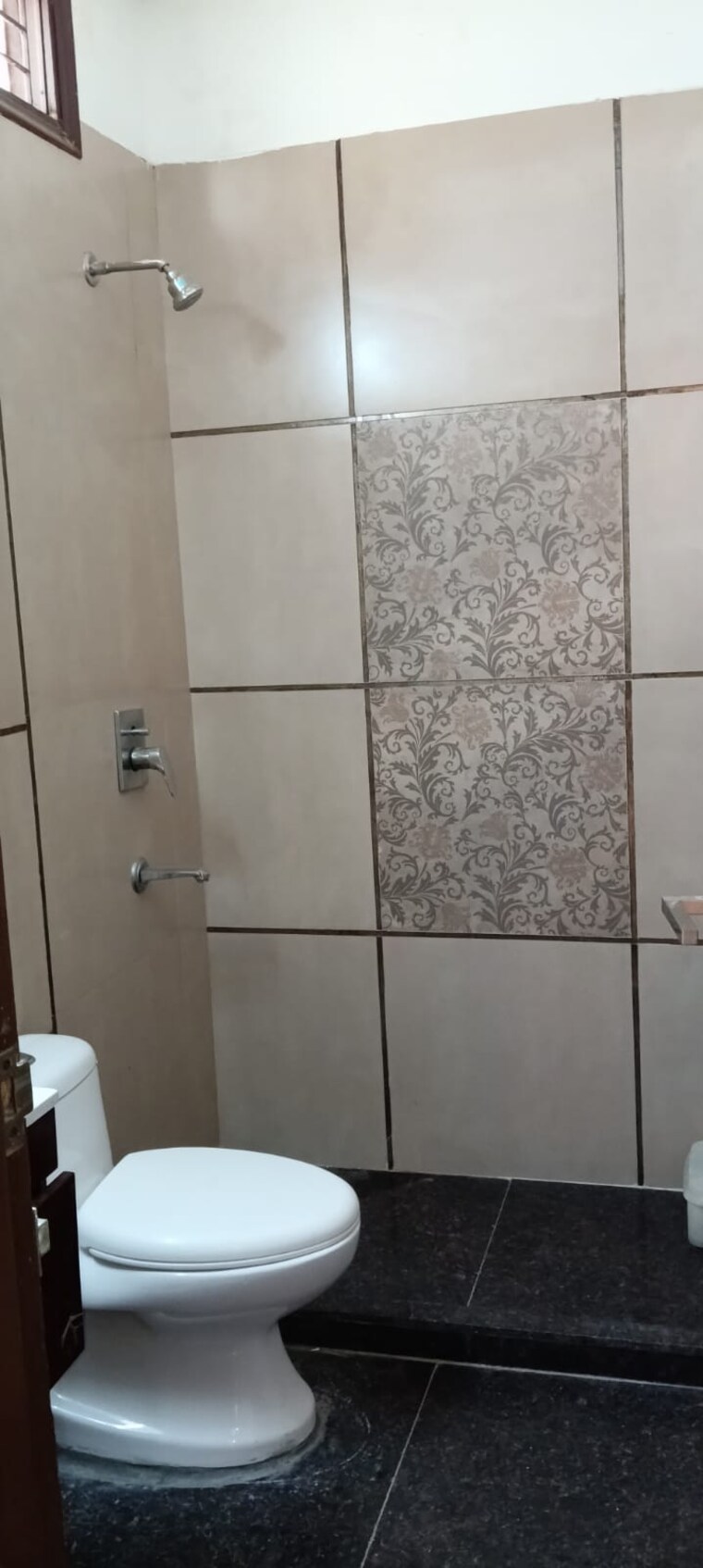 Bathroom, boutique-residential-apartment 3 Bedroom 208 Sq.Yd. Builder Floor In Greater Kailash I Delhi 8972976