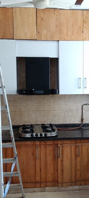 Furnished Amenities in 3 BHK Builder Floor at Boutique Residential Apartment, Greater Kailash I – for Rent