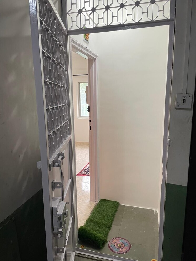 Bathroom, makwana-sons-sahawas-society 1.5 Bedroom 650 Sq.Ft. Apartment In Karve Nagar Pune 8972979