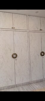 3 BHK + Servant Room 250 Sq.Yd. Builder Floor in East of Kailash Block-B RWA