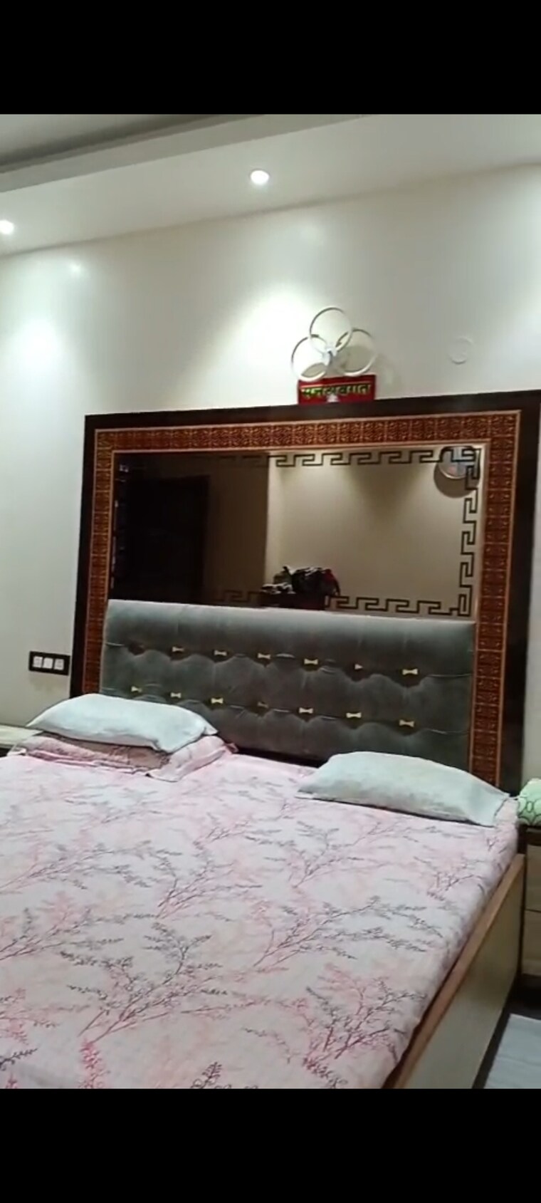 Living Room, east-of-kailash-block-b-rwa 3 Bedroom 250 Sq.Yd. Builder Floor In East Of Kailash Delhi 8972996