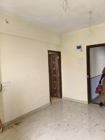 Room in 2 BHK Apartment at Kohinoor Lifestyle, Khadakpada – for Rent