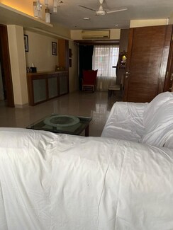 2 BHK Apartment For Sale in Rustomjee OZone