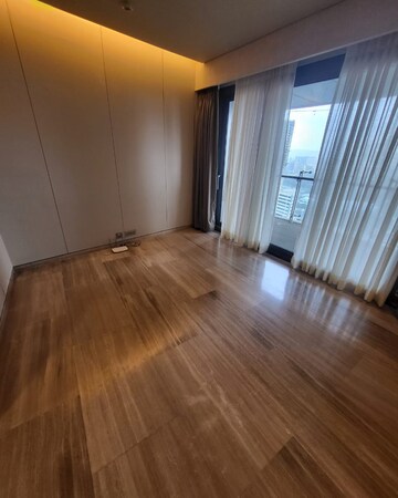 Room in 2 BHK Apartment at Asmita Sand Dunes, Malad West – for Rent