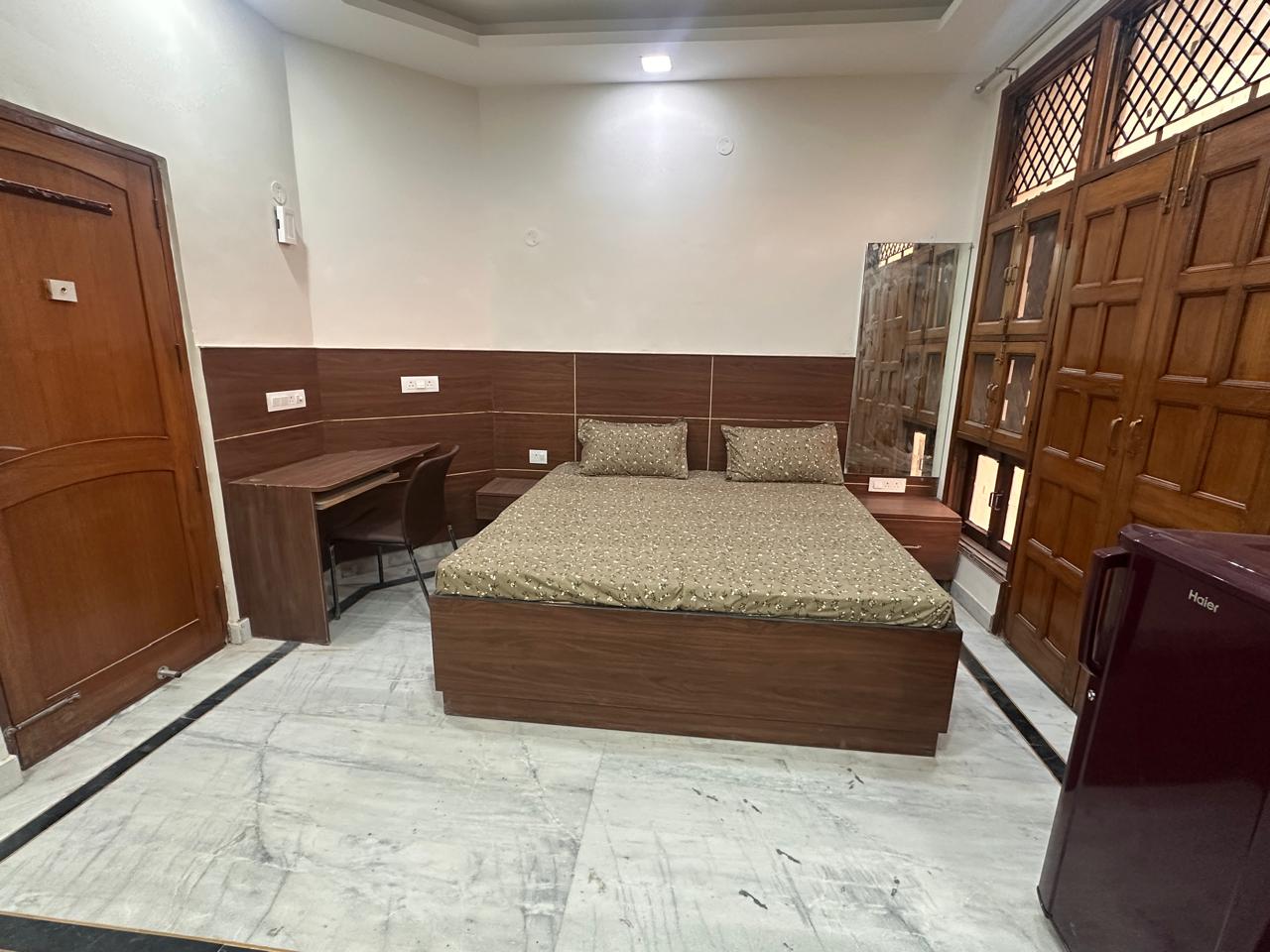 1 Rk  900 Sq.Yd. Apartment in Suncity Heights