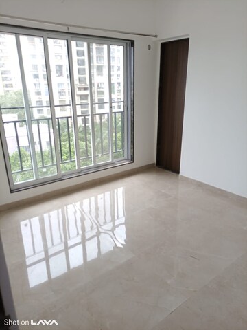 Room in 2 BHK Apartment at Ossia Prem Ratan, Borivali West – for Rent