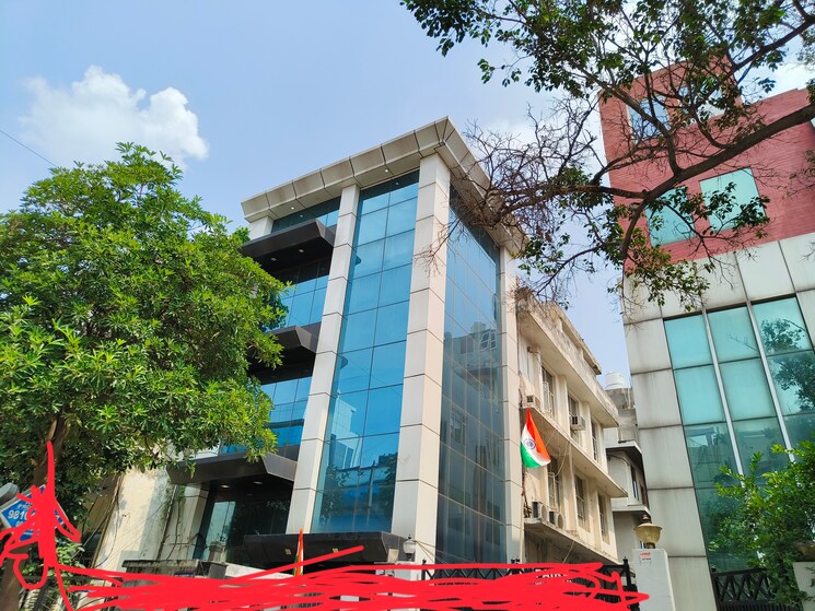 Exterior View, sector 63 Commercial Office Space 250 Sq.Mt. In Sector 63 Noida 8973085