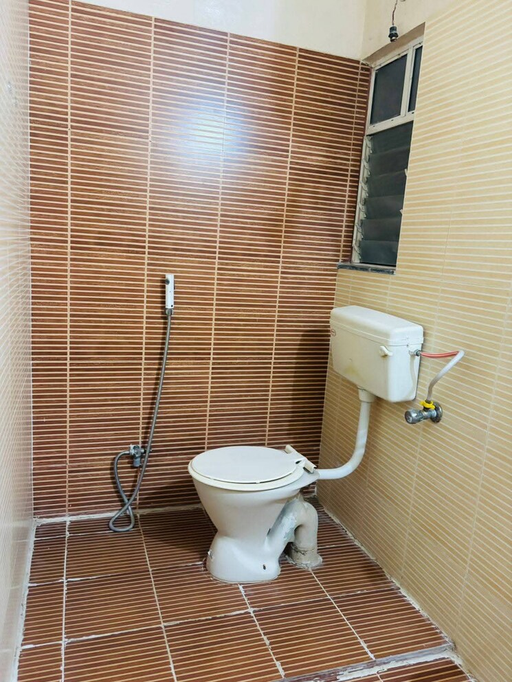Bathroom, kumar-primavera 2 Bedroom 721 Sq.Ft. Apartment In Wadgaon Sheri Pune 8973088