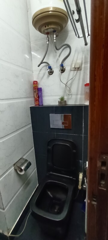 Kitchen in 1.5 BHK Builder Floor at Chittaranjan Park – for Rent