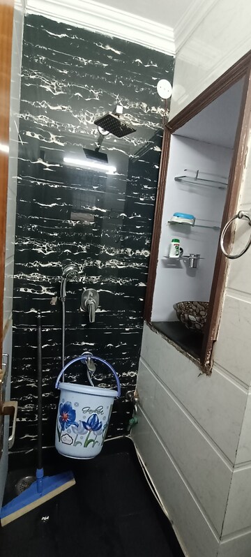 Furnished Amenities in 1.5 BHK Builder Floor at Chittaranjan Park – for Rent