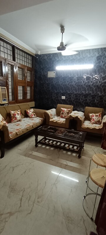 Bedroom in 1.5 BHK Builder Floor at Chittaranjan Park – for Rent
