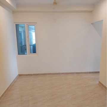 Room in 2 BHK Apartment at Gaur Yamuna City Plot, Gaur Yamuna City – for Rent