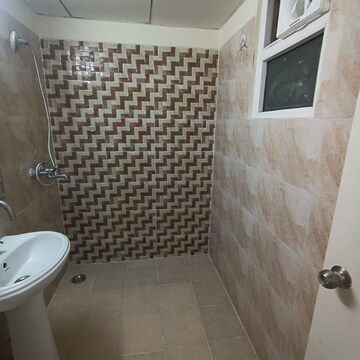 Attached Bathroom in 2 BHK Apartment at Gaur Yamuna City Plot, Gaur Yamuna City – for Rent