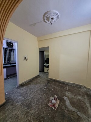 Common Area in 2 BHK Builder Floor at Dilshad Colony – for Sale