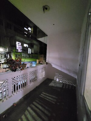 Balcony in 2 BHK Builder Floor at Dilshad Colony – for Sale