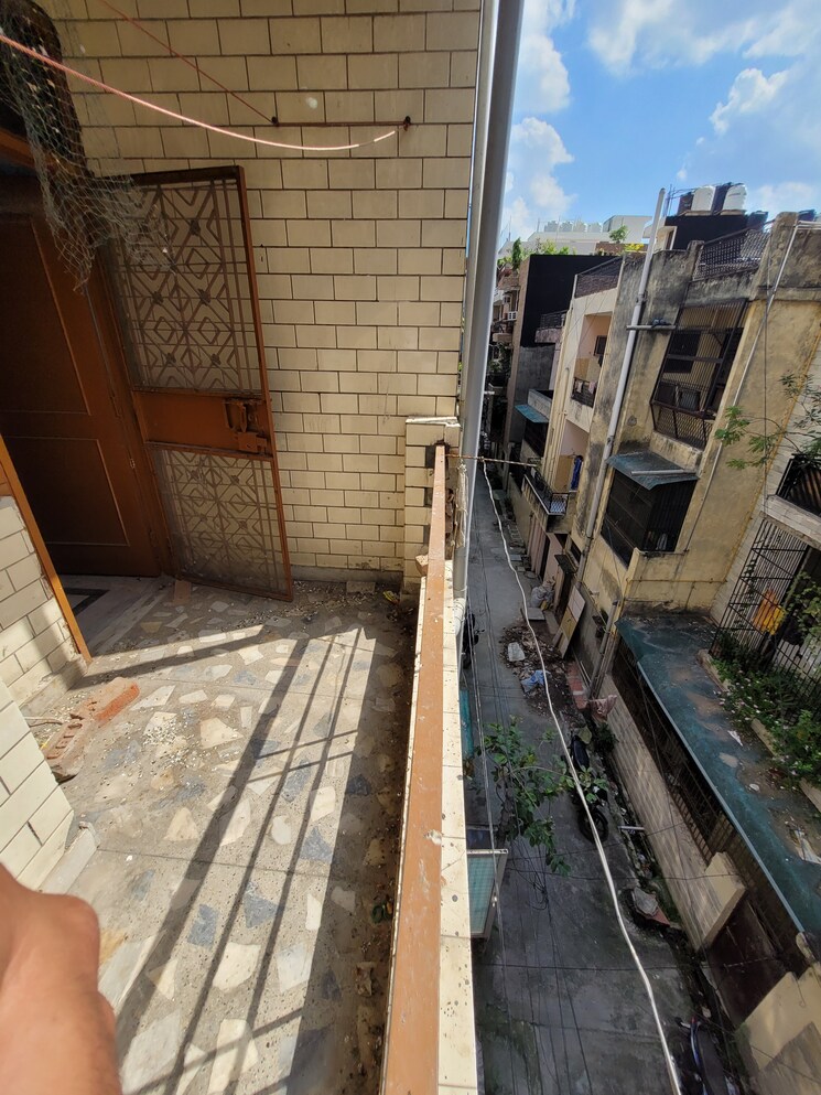 Balcony, dilshad garden 1 Bedroom 450 Sq.Ft. Apartment In Dilshad Garden Delhi 8973136