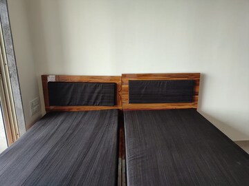  Pg For Rent in Malad East
