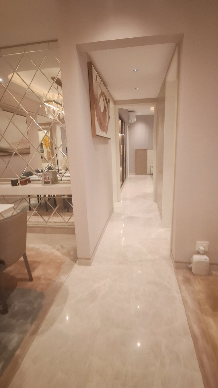 Bathroom, dlf-the-westpark 4 Bedroom 2200 Sq.Ft. Apartment In Andheri West Mumbai 8973153