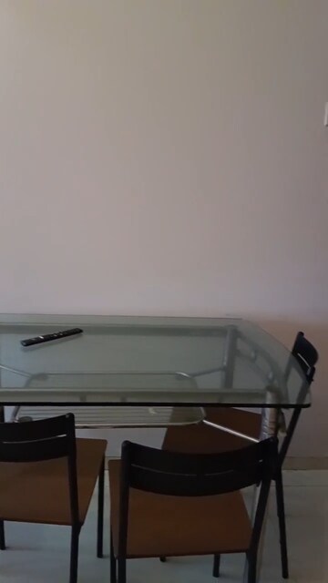 Furnished Amenities in 2 BHK Apartment at Bindra Complex, Andheri East – for Rent