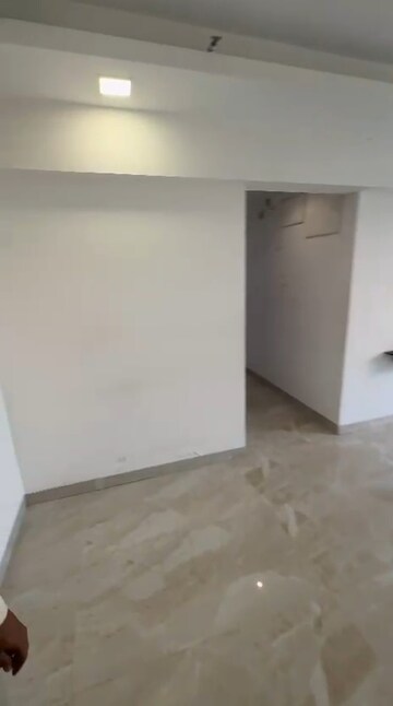 Room in 2 BHK Apartment at Platinum Life, Andheri West – for Rent