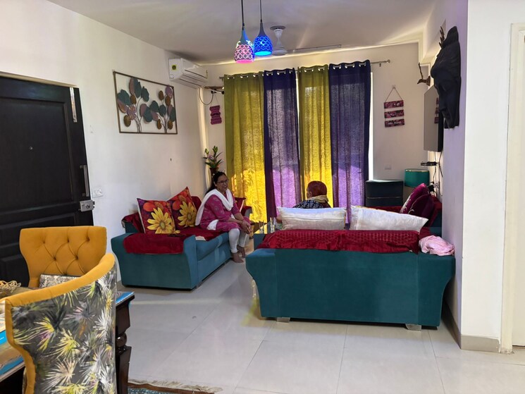 Living Room, emaar-gurgaon-greens 3 Bedroom 1650 Sq.Ft. Apartment In Sector 102 Gurgaon 8973196