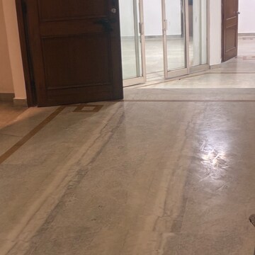 Room in 3.5 BHK Independent House at RWA Apartments Sector 15, Sector 15 – for Rent