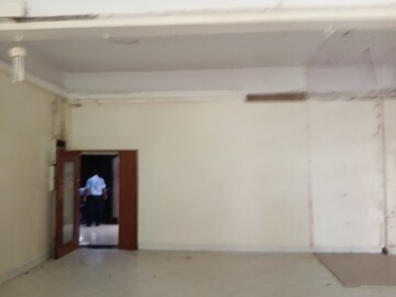Room in  Office Space at T V industrial estate, Worli – for Rent