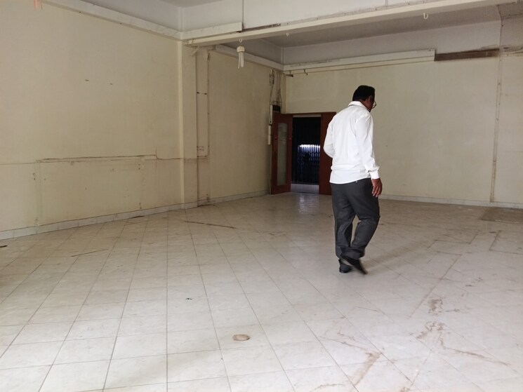  Parking, t-v-industrial-estate Commercial Office Space 900 Sq.Ft. In Worli Mumbai 8973229
