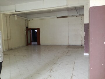 Room in  Office Space at T V industrial estate, Worli – for Rent