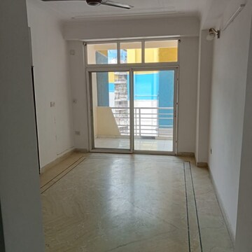 Room in 2 BHK Apartment at Gaur Ganga I, Vaishali Sector 4 – for Sale