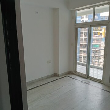 Room in 2 BHK Apartment at Gaur Ganga I, Vaishali Sector 4 – for Sale