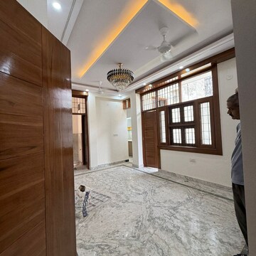 Room in 2.5 BHK Apartment at Apex Anuradha Sehkari Awas, Vaishali Sector 3 – for Sale