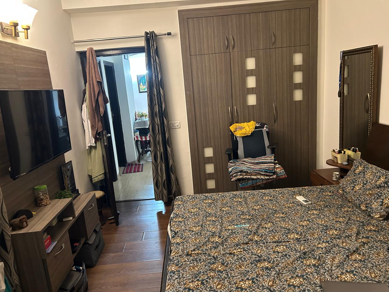 3 BHK Apartment For Rent in Gaur City 2 - 12th Avenue