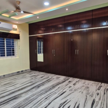 Bedroom in 3 BHK Builder Floor at Kondapur – for Rent