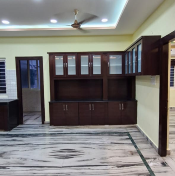 Bedroom in 3 BHK Builder Floor at Kondapur – for Rent