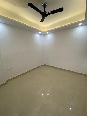 Bedroom in 3 BHK Builder Floor at Sector 104 – for Sale