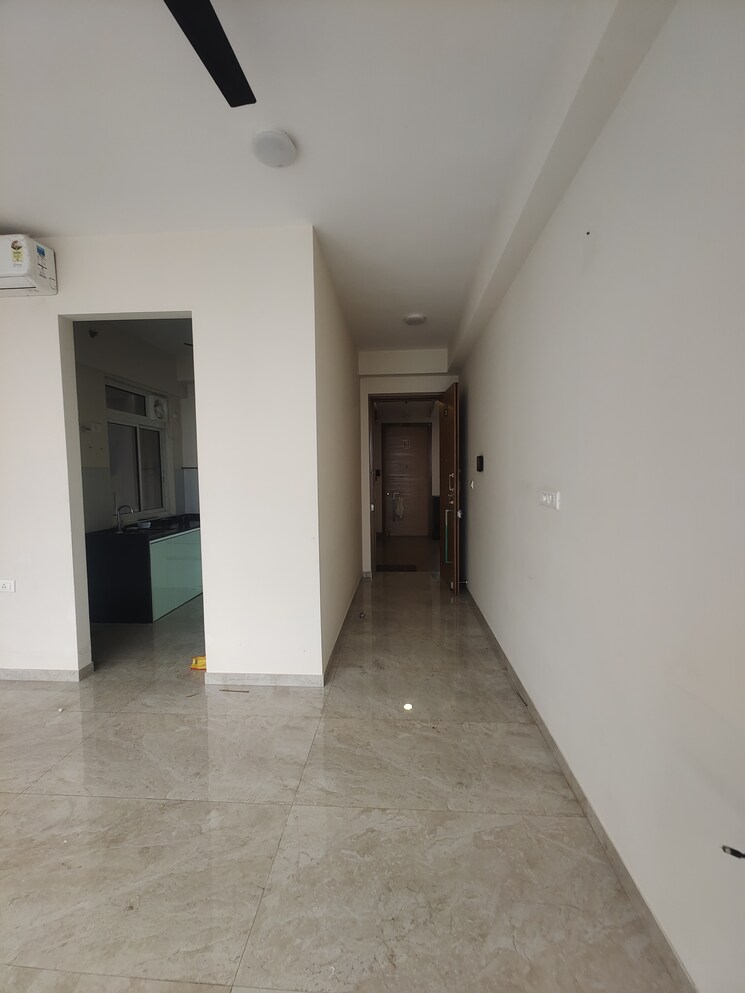 Room, tata-serein 2 Bedroom 750 Sq.Ft. Apartment In Pokhran Road No Two Thane 8973268