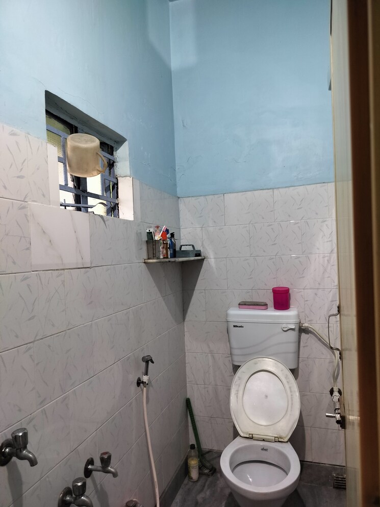 Bathroom, agarpara 3 Bedroom 2 Acre Villa In Agarpara Kolkata 8973282