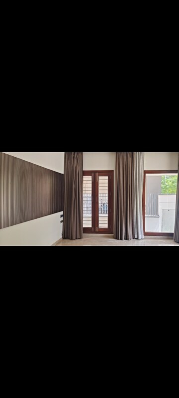 Room in 5 BHK Villa at Sri Sreenivasa Esmeralda Fortune, Kondapur – for Rent