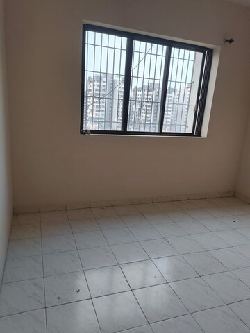 Room in 2 BHK Apartment at Adajan – for Rent