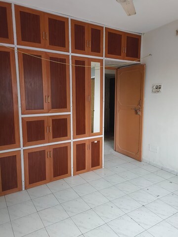 Room in 2 BHK Apartment at Adajan – for Rent