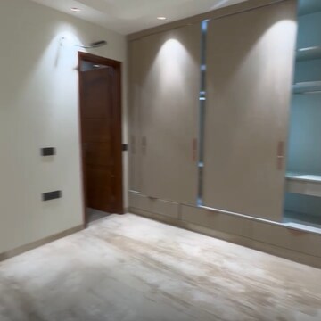 Room in 2 BHK Builder Floor at Lajpat Nagar ii – for Rent
