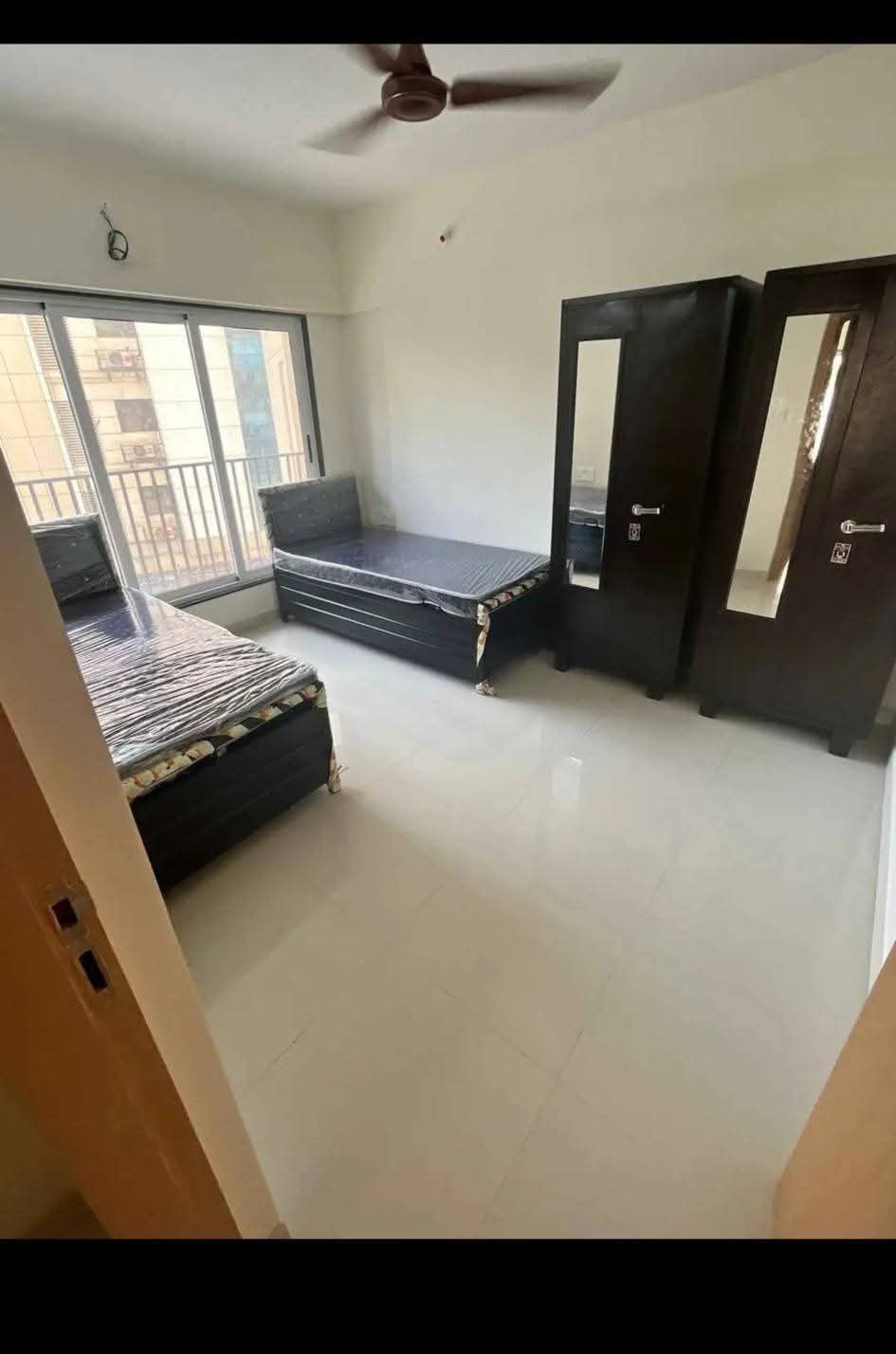 Pg For Rent in Malad East 