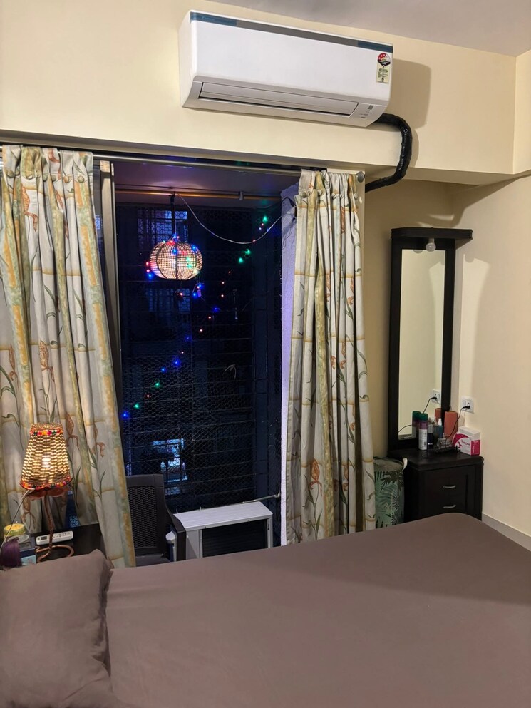 Gym, goregaon east Pg For Boys & Girls In Goregaon East 8973344