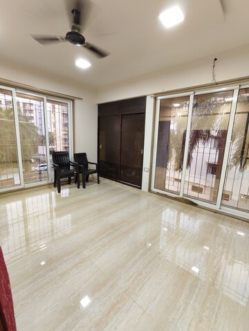 Room in 4 BHK Apartment at Rashmi Signature, Mira Road – for Rent