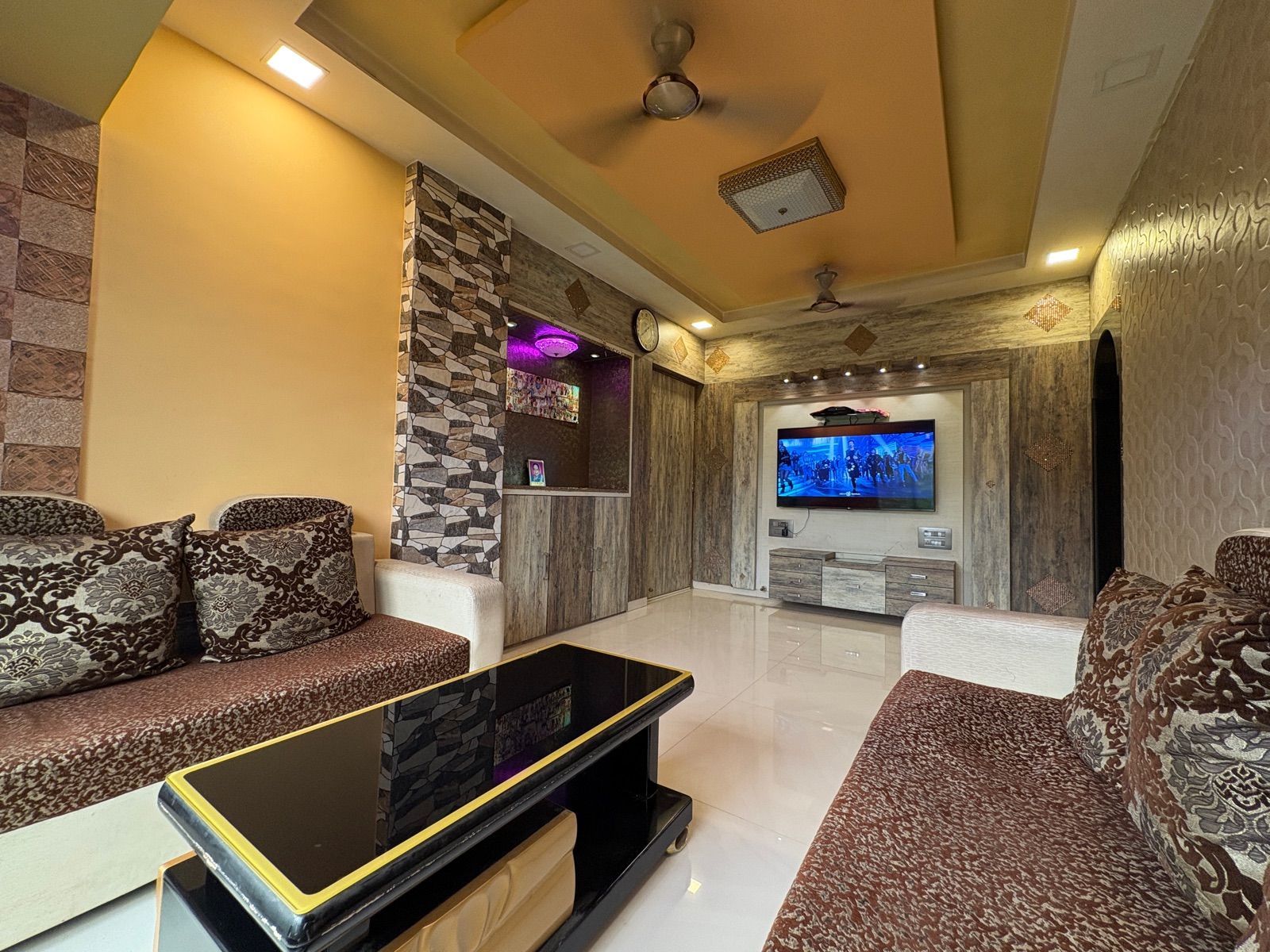 2 BHK Apartment For Sale in Shanti Gardens 